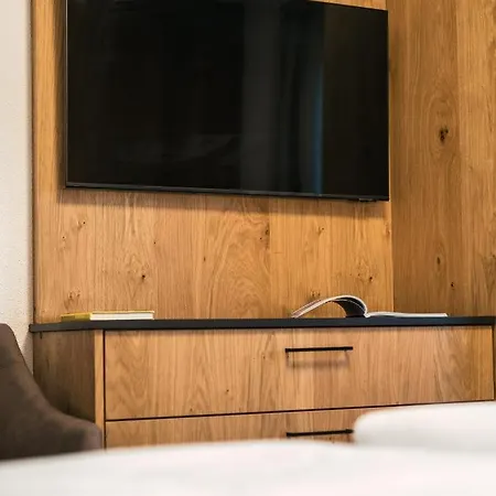 Alpensuites Апартаменты Серфаус